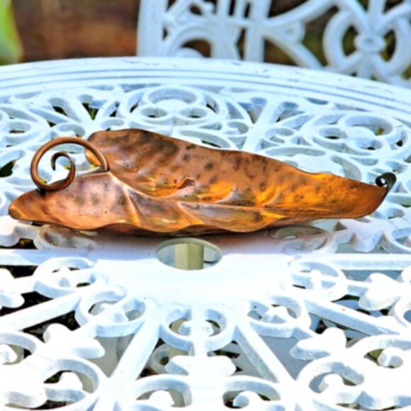 Vintage Copper Leaf Shaped Crimped Edge Dish 9”x6”X1.75" - Picture 9 of 11